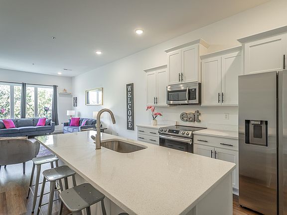 4th image of 1445 Fagan St Unit 309