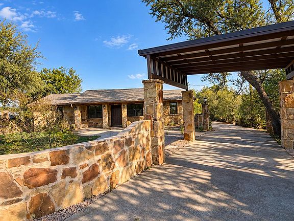 3rd image of 6303 Mountain Shadows Dr