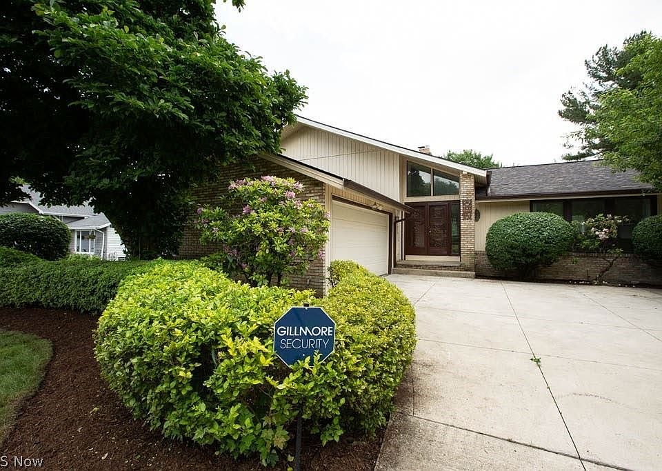 1st image of 24940 Shaker Blvd