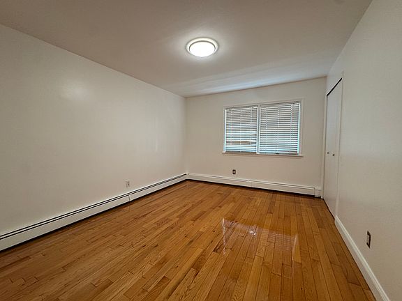 3rd image of 22 Woodside Ave