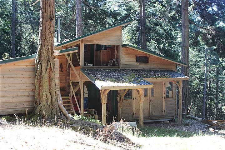 1st image of 334 Madrone Ln