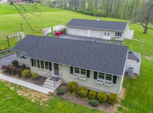 35 Hacklebarney Rd, Long Valley, NJ 07853