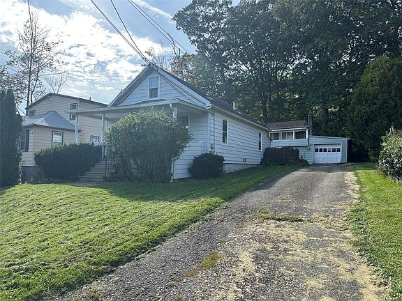 3rd image of 823 Milan Ave