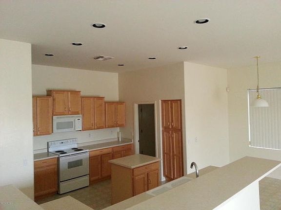 5th image of 11217 W Bermuda Dr