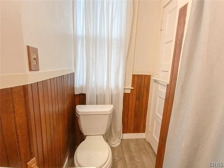909 Ackerman Ave #909 — Photo 12