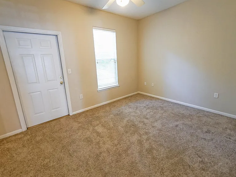 2400 Fred Smith Rd #204 — Photo 15