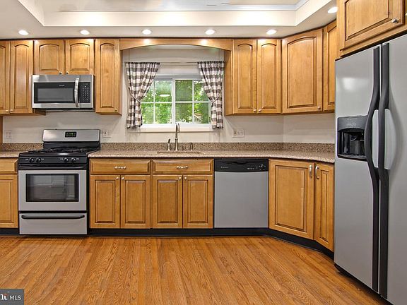 3rd image of 8627 Quentin Ave