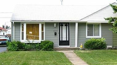 4727 W 89th Place