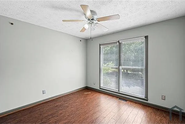 4240 Sugar Mill Dr — Photo 20