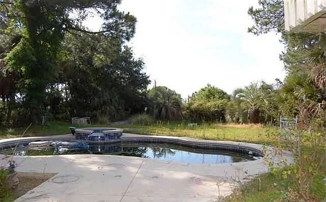 2nd image of 22 Sand Dollar Rd
