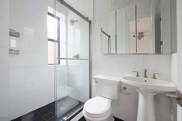 Rented by R New York | media 6