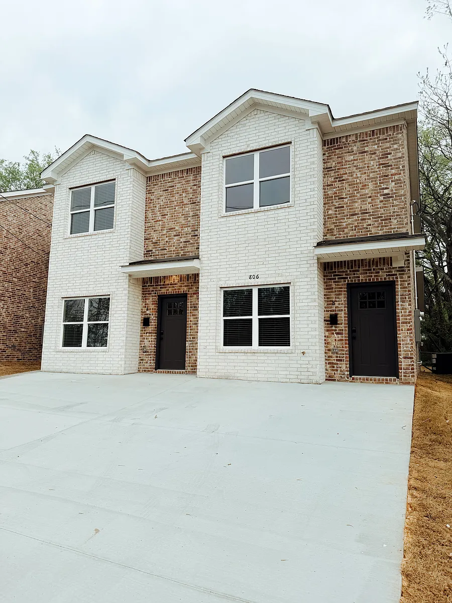 Building Photo - 802 Columbia Ave #A