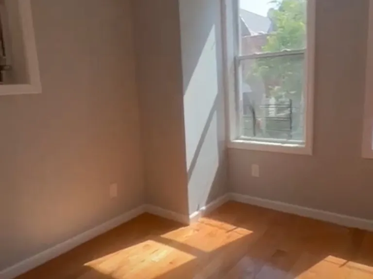 1690 Topping Ave #2 — Photo 6