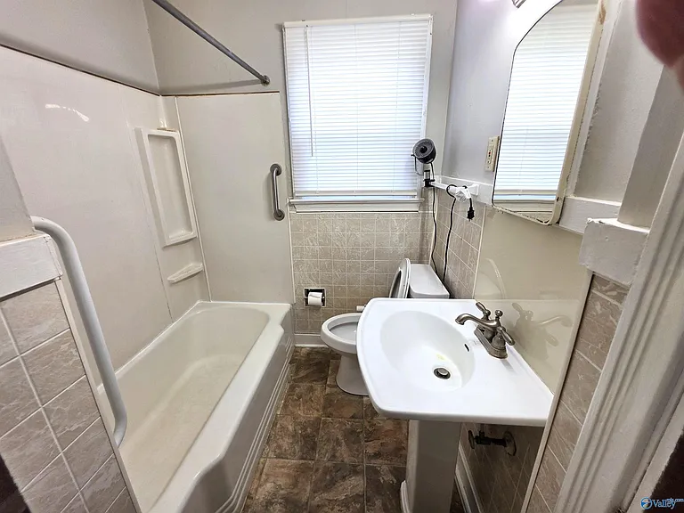 2007 Vanderbilt Cir SW — Photo 11