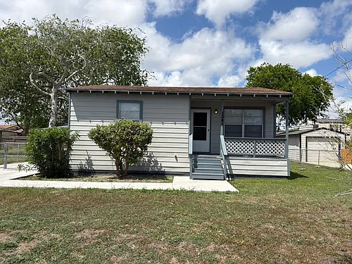 1341 Daytona Dr Photo 1