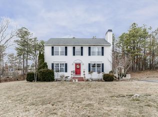 102 Joyce Dr, Plymouth, MA 02360