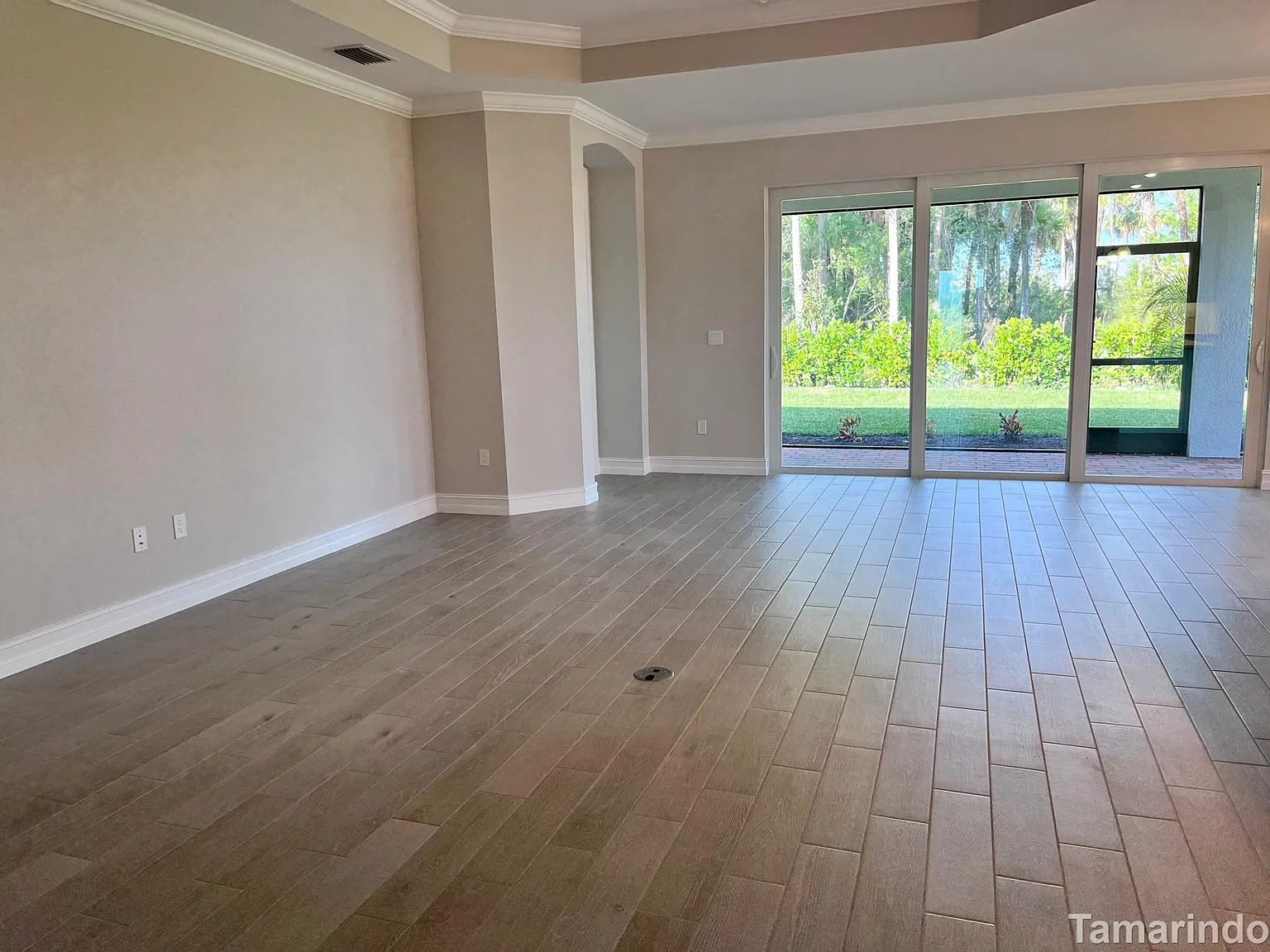 4 bed, 2221 sqft, $3,499 — Photo 4