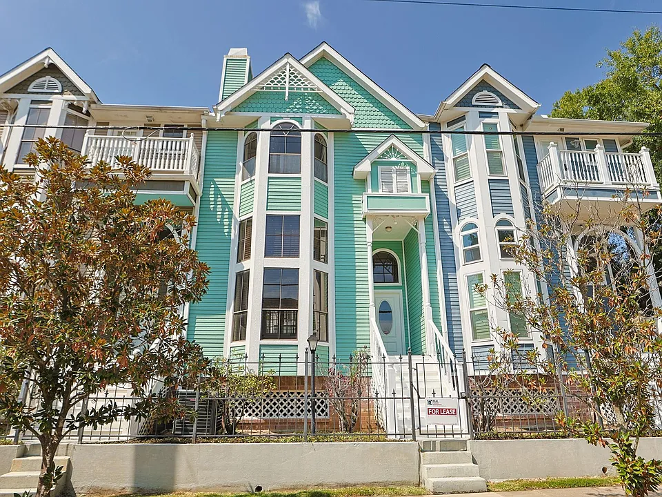 2937 Michaux St