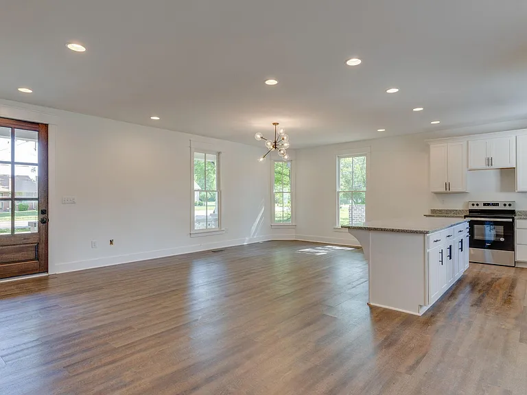 223 Walnut Ln — Photo 9