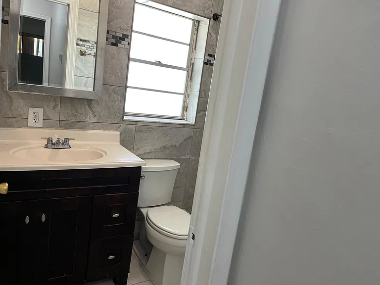 4000 NW 78th Ave #1 — Photo 8