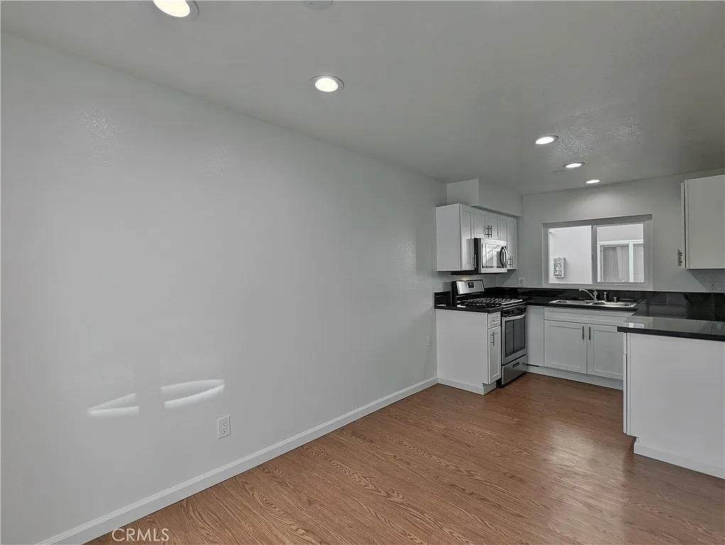 1 bed, 800 sqft, $1,895 — Photo 4