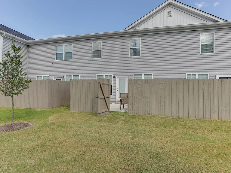 2416 Trafton Pl — Photo 18