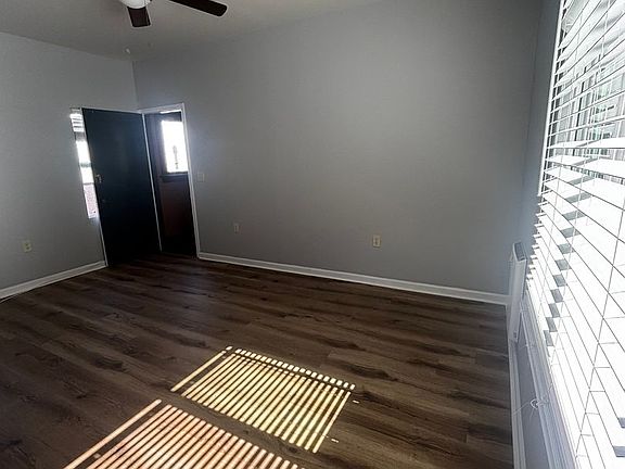 4th image of 711 E 4th St APT 11