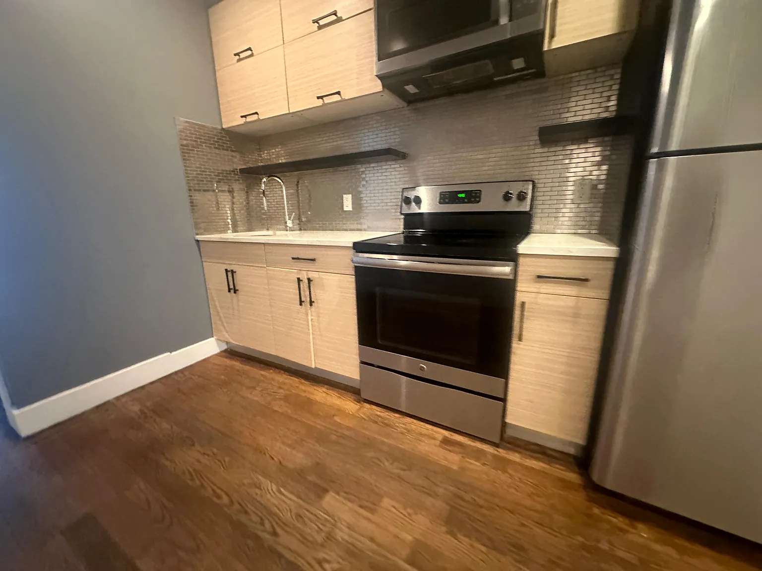 19-15 Palmetto Street - 1 R — Photo 2