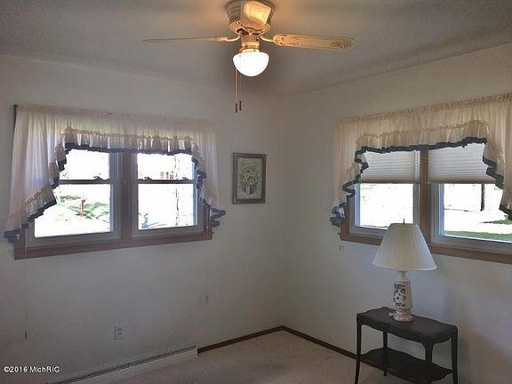 4th image of 917 Lilac Ave