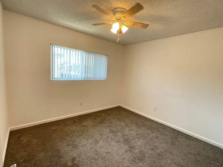 126 E Wilken Way — Photo 15