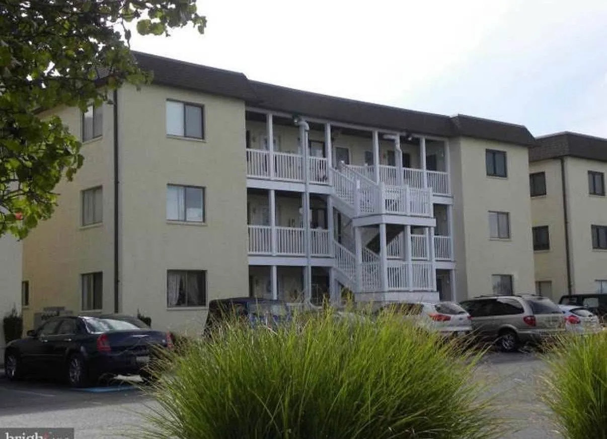 2 bed, 840 sqft, $2,000 — Photo 4