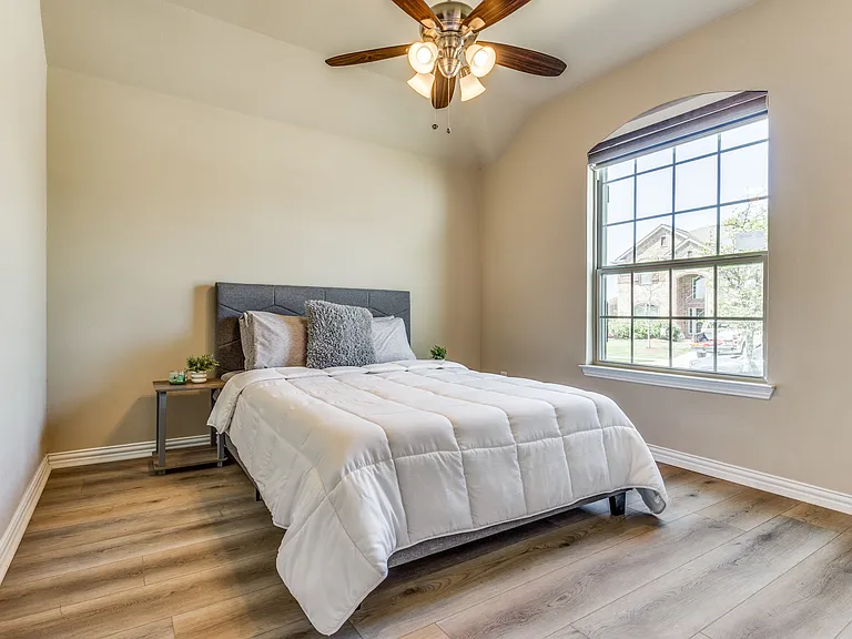307 Eden Dr — Photo 22