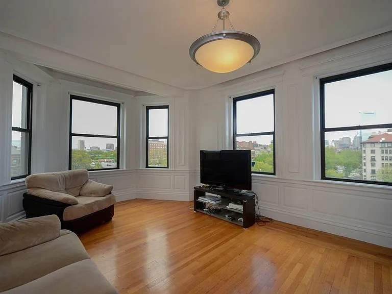 464-466 Commonwealth Ave #63 — Photo 11