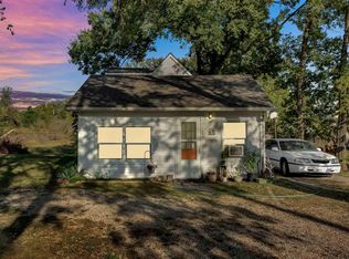 2100 NE Meriden Rd #2102-2104, Topeka, KS 66608