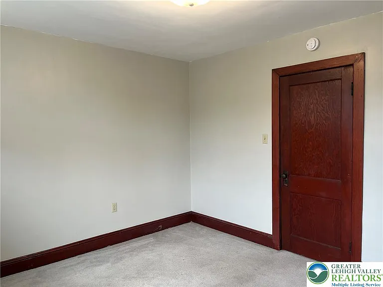 543 W Emaus Ave — Photo 27
