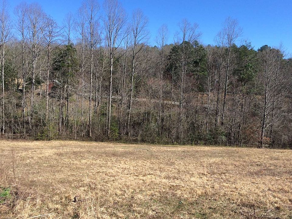 1st image of 16 Autumn Hills Dr