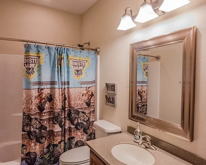 1155 Santiago St — Photo 22