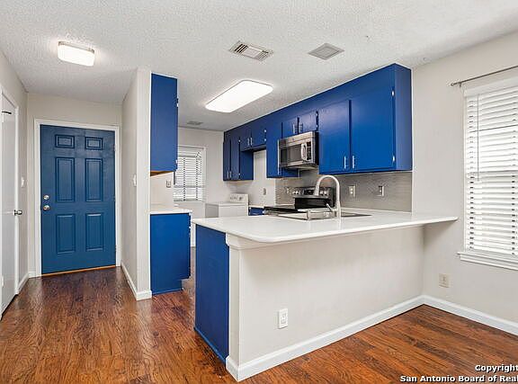 3rd image of 11815 Vance Jackson Rd APT 1401