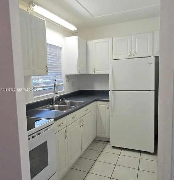 1001 SE 16th St #1 — Photo 3