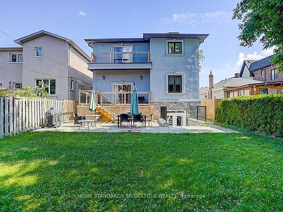 5th image of 36 Abitibi Ave
