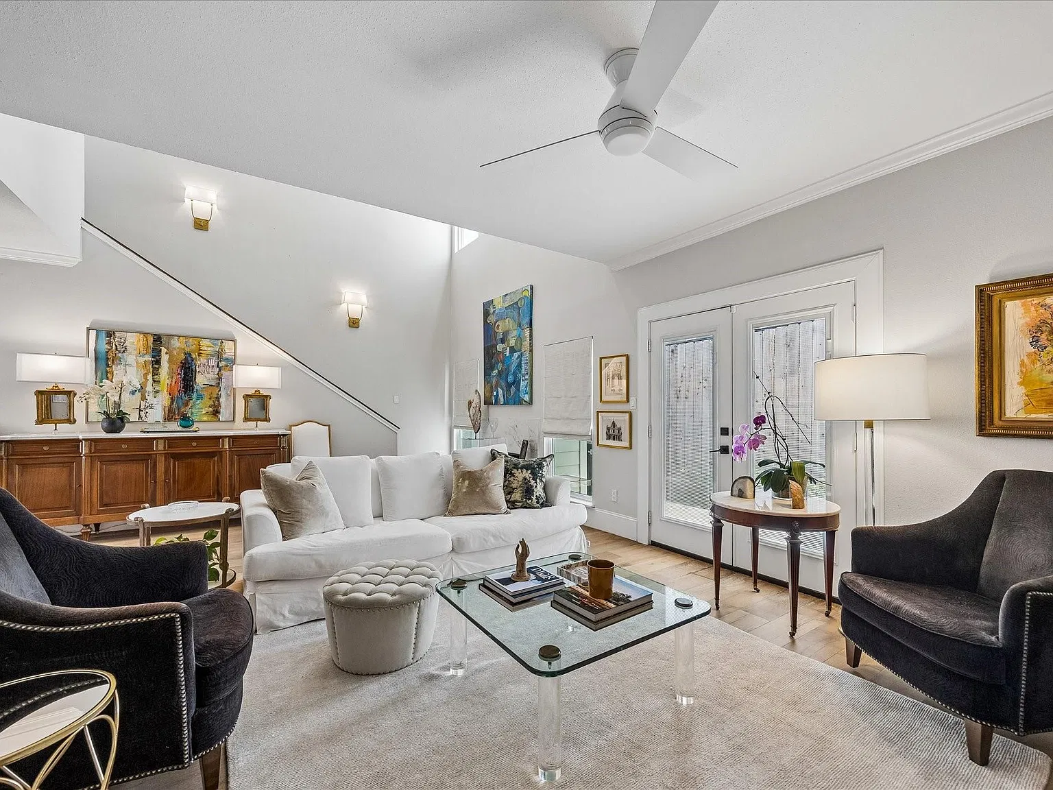 2 bed, 2.5 bath, 2093 sqft, $2,250 — Photo 3
