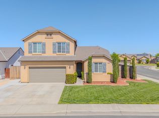 1116 W Muir Way, Hanford, CA