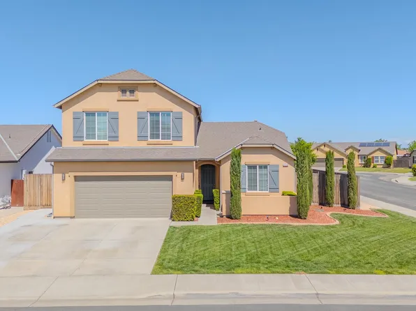 1116 W Muir Way, Hanford, CA 93230