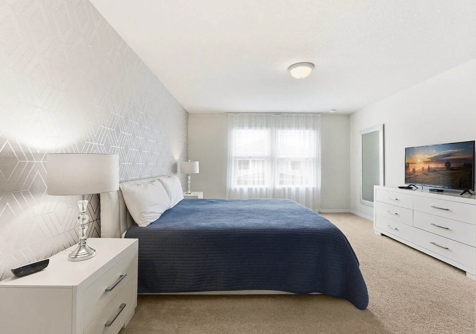 Cozy and Spacious 5BR with Pool Near Disney Parks — Photo 4