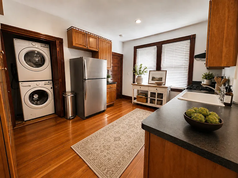 194 Norfolk St #2 — Photo 6