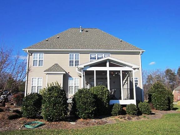 2nd image of 2199 Meadow Run Dr