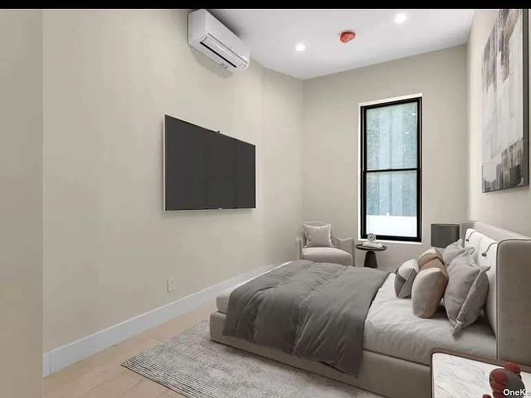 370 Marion St #2 — Photo 6