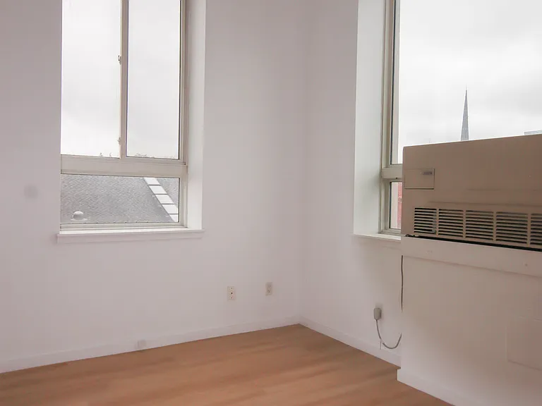 35 Water St S #306 — Photo 4