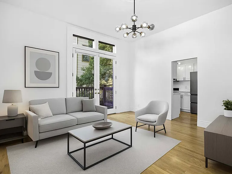 452 Oak St #4 — Photo 1