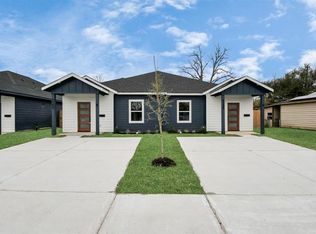 5201 Kenilwood Dr, Houston, TX 77033